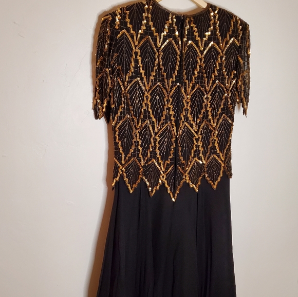 Golden Leaf Beaded and Sequin Black and Gold Flowy Short Sleeve Evening Dress - Picture 13 of 16